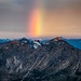 Der Regenbogen färbt den Tödi (3614 m) in den Glarner Alpen bunt.