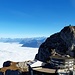 Gipfelblick vom Pilatus mit der grossen Bergstation und dem Pilatus Esel