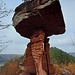 Der Teufelstisch ist ein vierzehn Meter hoher, an einen Tisch erinnernder Felsen, und eins der Wahrzeichen der Pfalz. Auf einem elf Meter hohen Tischbein ruht eine etwa 50 m² große Tischplatte von drei bis vier Metern Stärke. Das Gesamtgewicht wird auf 284 Tonnen geschätzt. Wir schauen hier übrigens genau auf die Route "Teufelsdach", VII-.