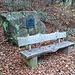 ...auf dem wir den Kleinen Mühlberg südseitig umrundeten, bis zu einem Sattel, in dem der Gedenkstein für den Förster J. Gethmann steht. 