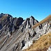 Im Abstieg mit Blick zum Schöneggerkopf. 