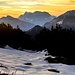 Die Zugspitze (2963 m) vor Sonnenaufgang.