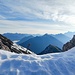 Spuren des kurzen Wintereinbruchs Mitte September 2024. Die Wetterstation unterhalb des Gipfels.