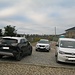 Start am Friedhof Westerhausen, wo es einen kleinen Parkplatz gibt. In Blickrichtung des Fotos gelangt man über einen Feldweg zur Anhöhe mit den Felsen.