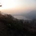 Foschia verso sud, dove si distinguono il Lago di Mergozzo, il Lago Maggiore e il Montorfano.