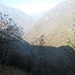 La valle percorsa dal Rio Val Grande; Corte Buè si trova sul versante di sinistra, mentre a destra si trovano i corti di Velina.