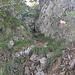 Eine der Kraxelstellen zum Monte Paghera.<br />Ich hoffe, ich bin richtig gegangen und der Pfeil weist nicht auf eine Tunnelvariante hin!?