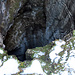 Blick in das rund 100 Meter tiefe, senkrechte Loch von rund 20 Meter Durchmesser.