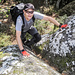Und weiter geht's. Schöner als die Treppe am Rappenfelsen ist Abklettern. Unten den Pfad-Abzweig gen Norden genommen, der uns bald ostwärts runter ...
(Foto: Nyn)
