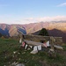 La panoramica panchina sulla sella di quota 1160 metri.