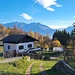 <b>Il percorso tocca dei pregevoli monti, affacciati sul Lago di Como, con rustici riattati, adibiti a residenze secondarie. Passo anche da diverse chiese e santuari, purtroppo tutti chiusi.</b>