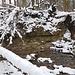 Sandstein über Mergel am linken Ufer des Gschmelltobelbachs, kurz oberhalb der Brücke beim Tüfelstobel