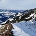Am Storegg-Grat hat es fast keinen Schnee - der starke Wind hat ihn komplett verfrachtet