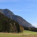 entlang der Wiese vom Garzahnhof