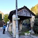 cappella, a destra è evidente il sentiero in direzione di Re