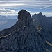 Leiter bergab von etwas weiter weg
