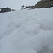 Abstieg - den steilen Aufschwung vom Grat herunter im weichen Schnee