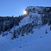 Die tiefstehende Sonne schaffts leider nicht mehr über den Berg.