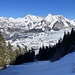 Aufstieg in einer Waldschneise, gespurt war zum Glück.