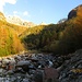 Oberhalb des Rifugio Brasca verengt sich das Tal und es wird einsam
