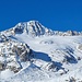 <b>Il paesaggio è grandioso. Lo sguardo è spesso rivolto al maestoso Galenstock (3586 m), un tremila che mi è rimasto nel cuore, se non altro perché lo raggiunsi da ragazzo, nell’ambito di un corso d’alpinismo.</b>