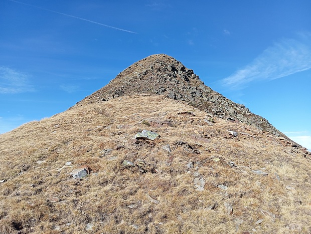 Im Anstieg zum hier sichtbaren Vorgipfel der Verstadlspitze