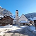 Dorfplatz von Vals mit wenig Schnee 