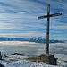 schöne Aussicht über´s leicht aufgelockerte Nebelmeer auf der Hohen Kugel