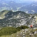 Auf dem Weg zum Schönbachkopf immer rechts am Grat halten. Steinmänner führen auch in die Grube, diese ignorieren!