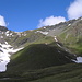 Links die Schneefelder, von denen wir im Abstieg hinuntergerutscht sind und rechts der Aufstiegsweg zum Col de Torrent