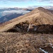 La cresta percorsa comincia a diventare lunga, dopo essere scesi dal Cimone di Margno.