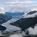 Ein Blick zurück lohnt sich auch: Loen und der Nordfjord unter mir
