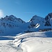 Pizolhütte mit dem 2024 erstellten Speichersee für die Beschneiung 