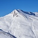 <b>Il Tomülgrat (2765 m) visto dal Safierberg in una foto del 27.12.2024.</b>