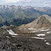 Durch diesen Kessel bin ich zum Wanderweg abgestiegen. Hier wird das Gelände endlich wieder einfacher. Rechts die Vordere Rotspitze.