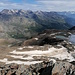 Ausblick von der Hohenfernerspitze ins Martelltal. Im Vordergrund nochmal mein Aufstiegsweg von den Seen am Gletscherrand. 