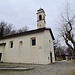 <b>Chiesa della Madonna Assunta (490 m).<br />Purtroppo l'edificio religioso, come prevedibile, è chiuso. Avrei osservato con grande interesse gli affreschi di Giovanni Battista Tarilli (1584), di Cureglia.</b>