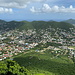 Sentry Hill - Ausblick, hinunter nach Cul de Sac. Dorthin führt auch eine Zip-line...