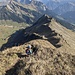 Auch auf der anderen Seite gibt es einen Grat. Hier gehts zum Abstieg.