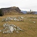 E dopo 1,30 ore di cammino termina il bosco ed eccoci alla piana dove sorge il Rifugio Marisa Consigliere; a destra la cappella dedicata agli alpini.