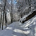 Gefrorene Strasse hoch nach Fadära