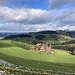 Hinunterblick zum Hof Küenzi (auf der Nordseite) ...