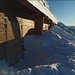 qui si vede il lavoro fatto con il badile, è visto dall'alto, salendo la montagna di neve