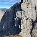Im Herbst warn wir noch mal auf dem Kleinen Mühlsturzhorn. Von hier hat man einen guten Blick auf den Grundübelturm. In der Frontalansicht ist kaum zu erahnen, wie einfach man da durch kommt.