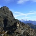 Mont Avic con alle spalle il gruppo del Monte Rosa.