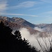 von draußen drückt a bissal Nebel rein