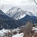 Abstieg von Sent nach Scuol bei zunehmender Bewölkung am Freitag