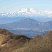 Poco prima della cima, bella vista sul lontano Monte Rosa.