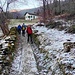 Ultimo tratto di discesa per arrivare a Molina, fatto su questo versante in ombra; quella che si vede non è neve ma brina, che qui staziona da giorni perché in inverno il sole non arriva mai.