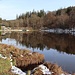 am See entlang
